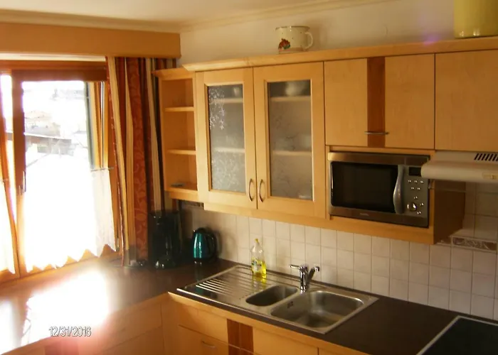 فيرينونونغن آم ليفت 2 *